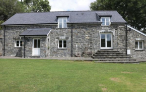 Romantic Couples' Getaway - at Ty Cerrig Barn with luxury hot tub